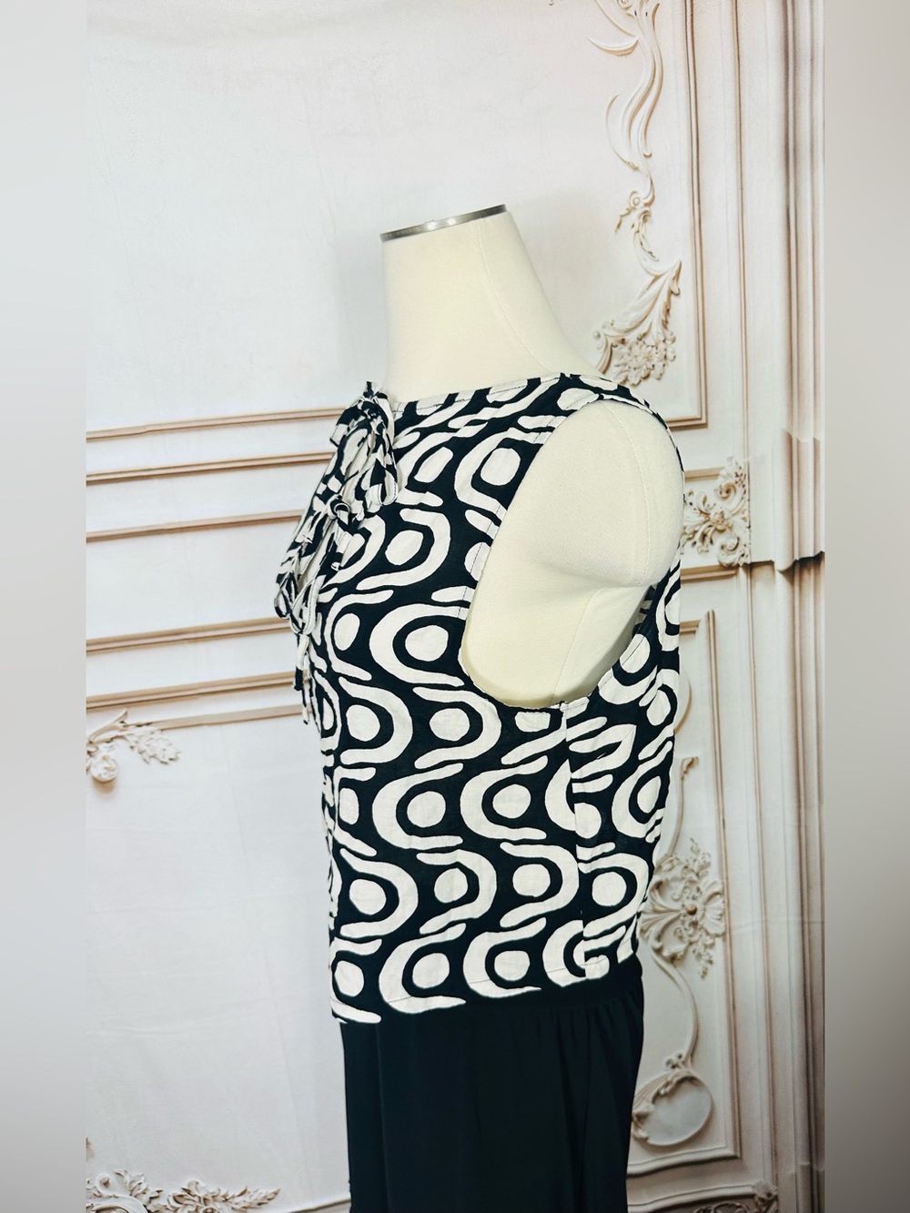 Blu Pepper Black & White Tie-Front Camisole - Picture 5 of 8